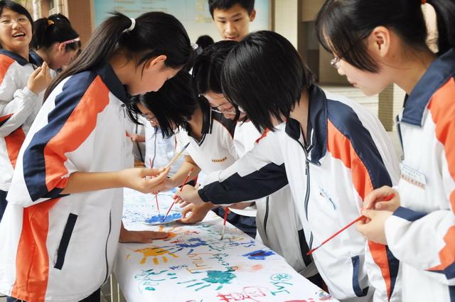 瑞典提供工签咯