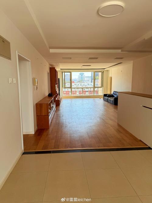 留学生买裙子(留学生买裙子合适吗)